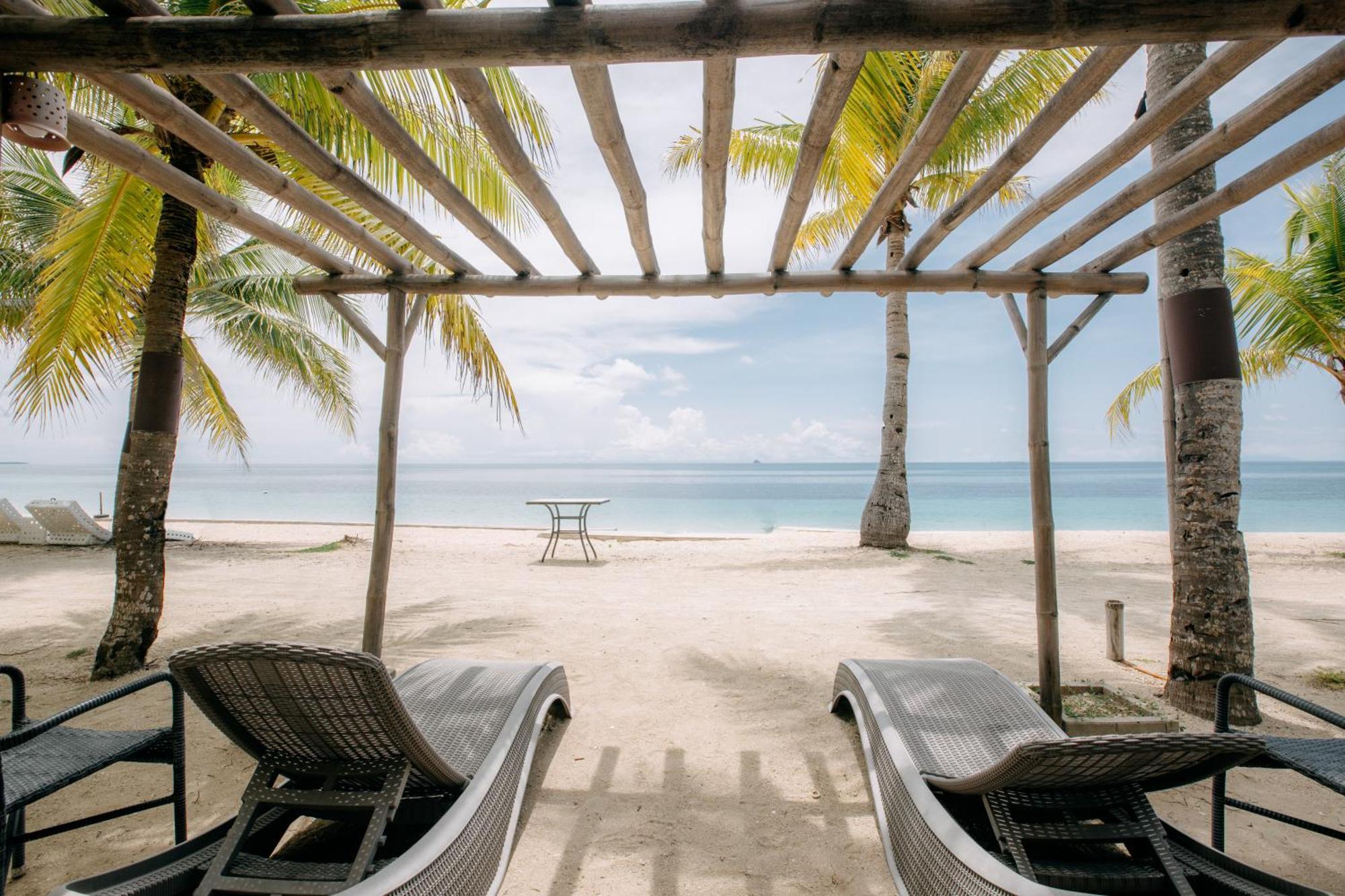 Golden Sands Destination Resorts Daanbantayan Esterno foto
