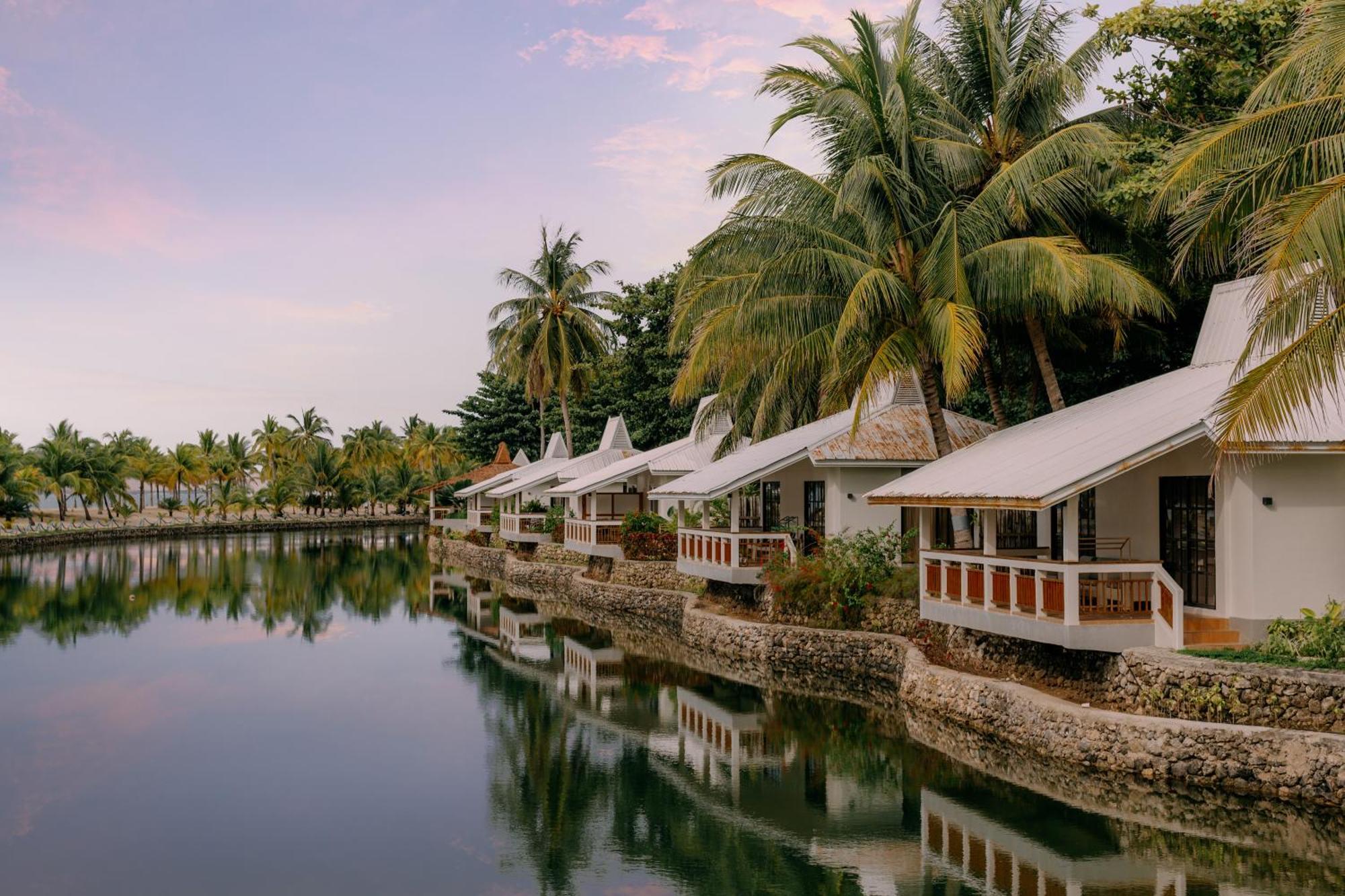 Golden Sands Destination Resorts Daanbantayan Esterno foto