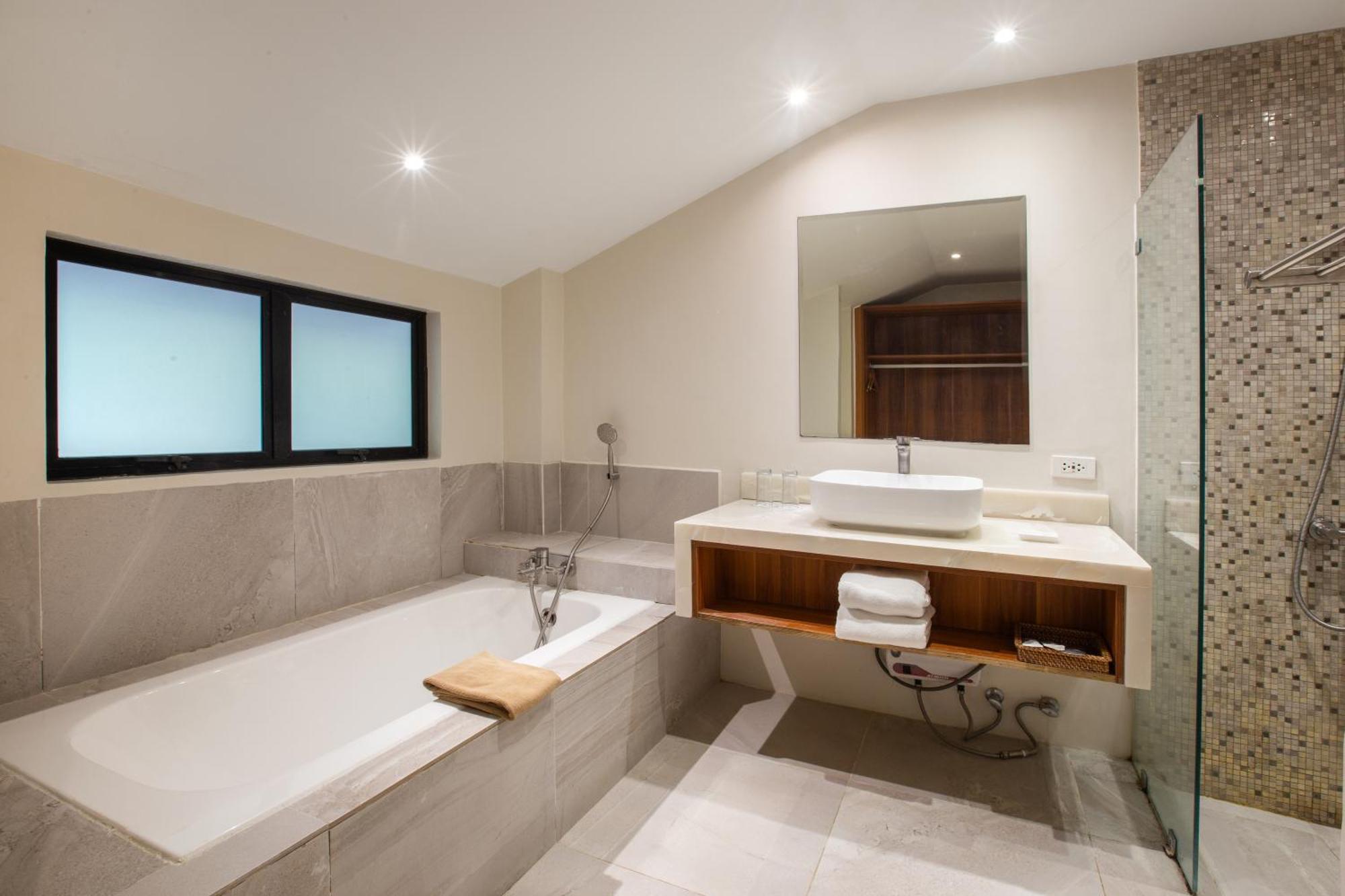 Golden Sands Destination Resorts Daanbantayan Esterno foto